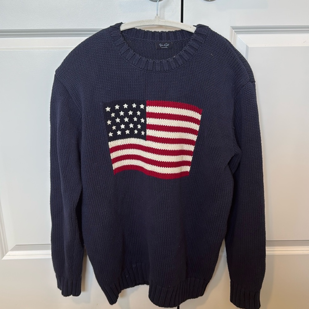 Selling this American flag pac-sun sweatshirt. Size S. Slightly worn.